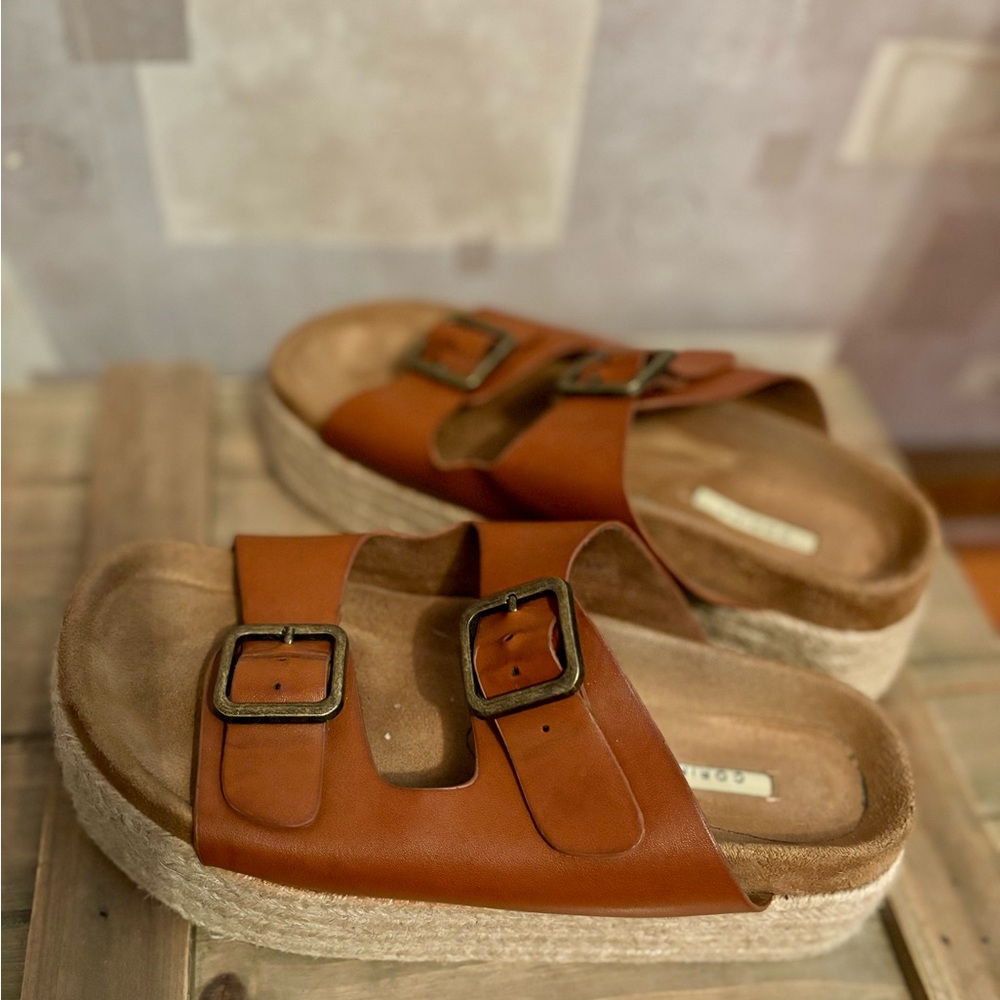 Platform sandals